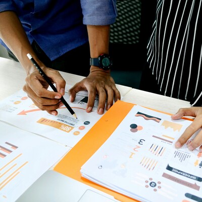 ux-indonesia-8mikJ83LmSQ-unsplash (1) (1)